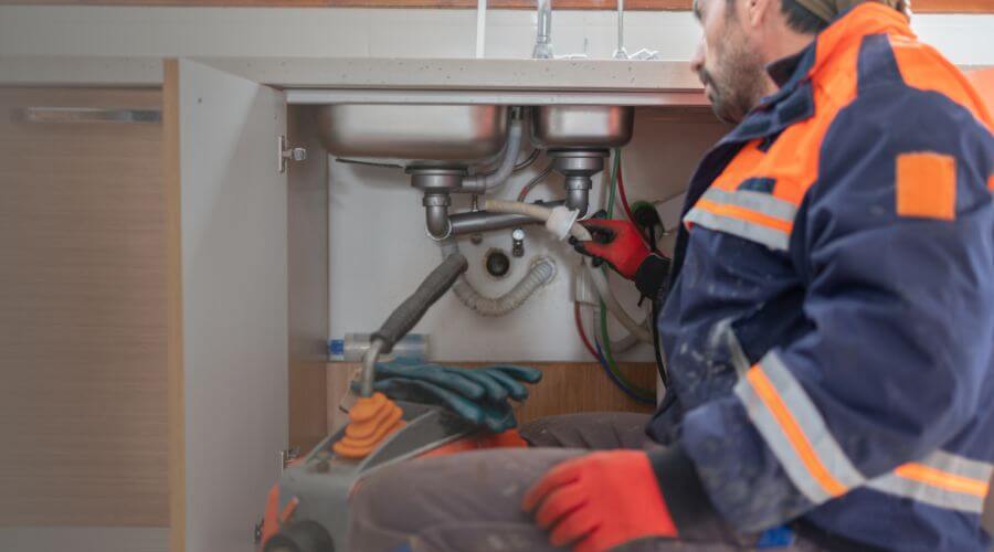 Expert burst pipe repair services in Gowrie, IA